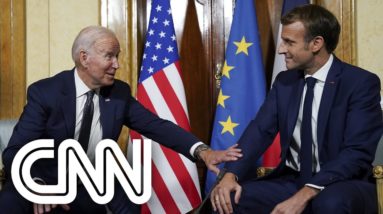 Biden diz a Macron que EUA foram “desajeitados” em acordo de submarino | CNN PRIME TIME