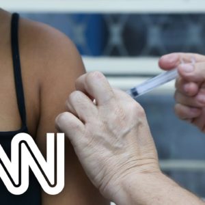 Saúde reduz intervalo e orienta reforço de vacina para maiores de 18 | LIVE CNN