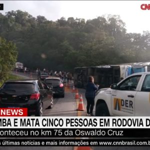 Ônibus tomba e mata cinco pessoas em rodovia de São Paulo | CNN Sábado