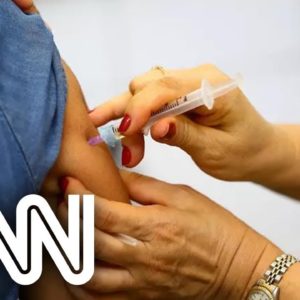 Secretária MS: Temos quantitativo para vacinar brasileiros com 2ª e 3ª doses | LIVE CNN