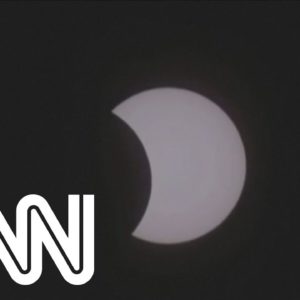 Eclipse solar total deixa Antártida na escuridão | CNN SÁBADO