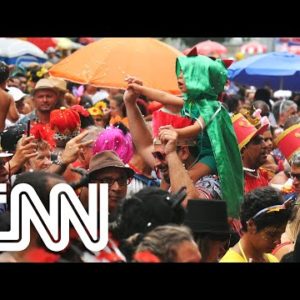 Pelo menos oito capitais cancelam Carnaval de rua em 2022 | LIVE CNN
