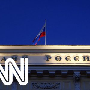 Rússia registra mais de 100 mil casos diários de Covid-19 | CNN SÁBADO