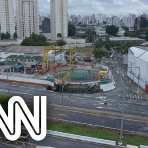 Secretário diz que desabamento em obra do Metrô foi causado por vazamento | LIVE CNN