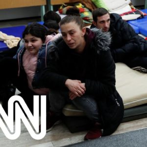 Airbnb anuncia que vai abrigar até 100 mil refugiados ucranianos | CNN PRIME TIME