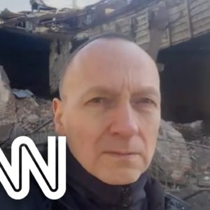 Explosão é ouvida durante entrevista de prefeito ucraniano à CNN | LIVE CNN