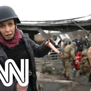 Repórter da CNN mostra a destruição em Kiev | CNN SÁBADO