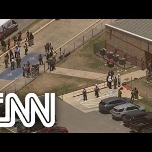 Arma usada em massacre no Texas foi comprada legalmente | CNN 360°