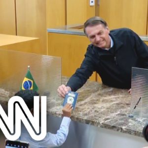 Bolsonaro fecha visita aos EUA citando urna eletrônica | JORNAL DA CNN