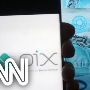 Pagamentos feitos por Pix batem recorde em abril | LIVE CNN