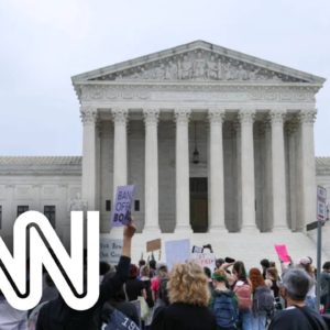 Suprema Corte dos EUA derruba lei que dá direito ao aborto | LIVE CNN