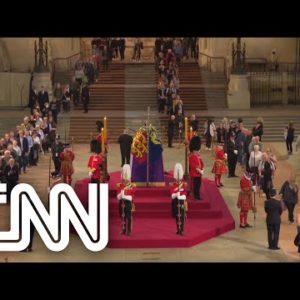 Análise: Velório da rainha Elizabeth II é aberto ao público | VISÃO CNN