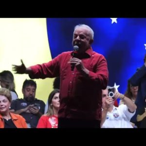 Ato de Bolsonaro parecia reunião da Ku Klux Klan, diz Lula | NOVO DIA