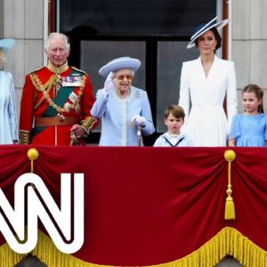 Príncipe William é o primeiro na linha sucessória ao trono britânico | LIVE CNN