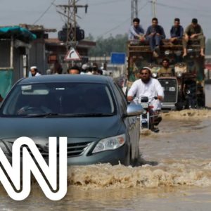 Enchentes no Paquistão deixam cerca de 1.300 mortos | CNN DOMINGO