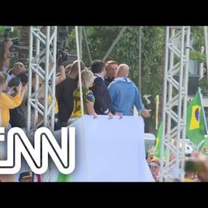 Bolsonaro chega a Copacabana para comemoração do 7 de Setembro | VISÃO CNN