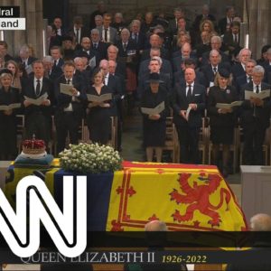 Corpo da rainha Elizabeth II é velado em catedral de Edimburgo | LIVE CNN