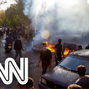 Manifestantes pedem greve de três dias no Irã em dia do estudante | CNN DOMINGO